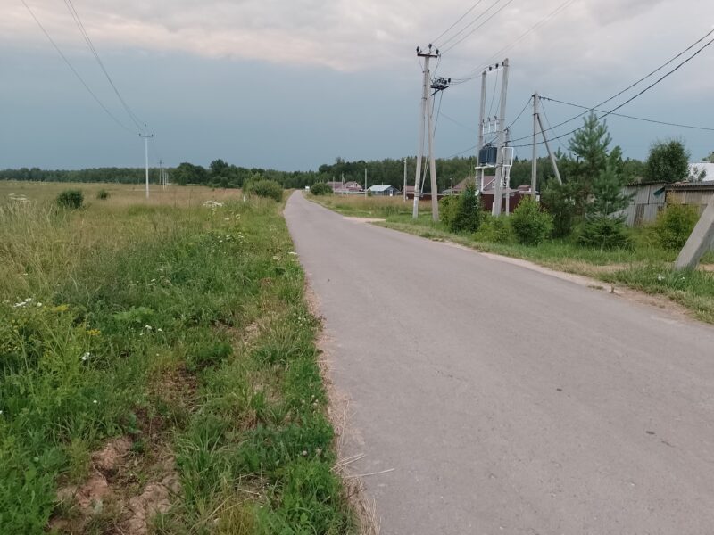 Автодорога (лыжероллеры) Н Горбово — Лызлово, состояние на 12 июля 2025 по отзыву, фото 4. От НГорбово в сторону озера Глубокое недавно 800м заасфальтировали